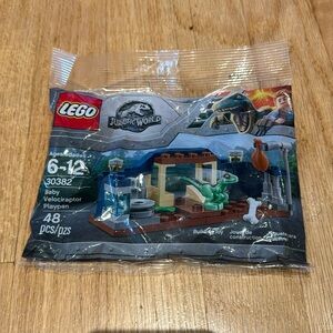 BNIP Lego poly bag Jurassic World baby velociraptor playpen 30382
